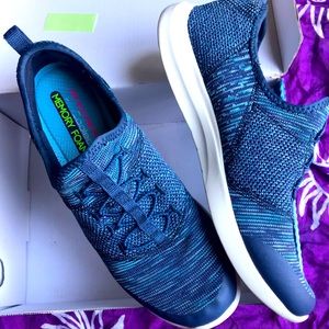 New Skechers memory foam Breathe-Easy women's walking shoes sz 9